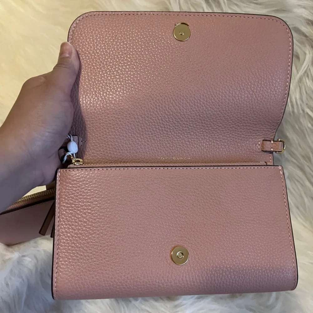 Tory Burch Crossbody comes with an insert - Picture 6 of 8